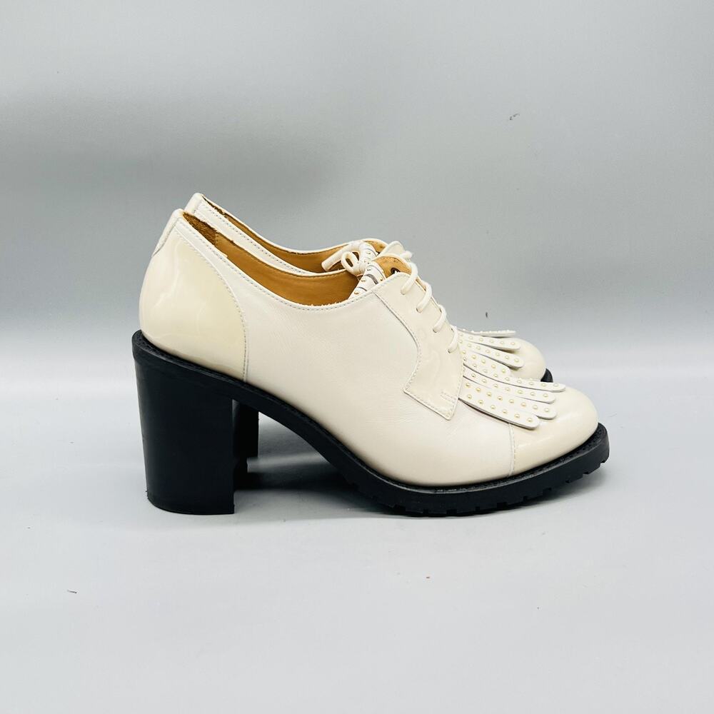 The Office Of Angela Scott Shoes Women 8.5 White Leather Fringe Block Heel Pumps